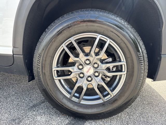 Certified 2025 GMC Acadia Elevation FWD image 17