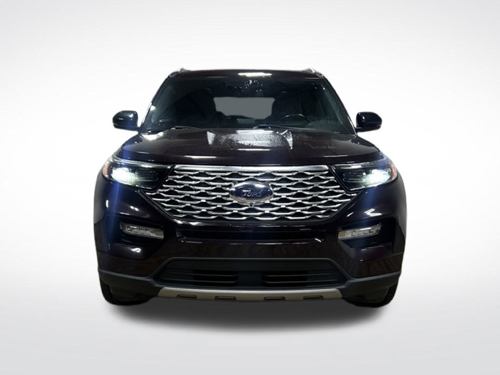 Used 2022 Ford Explorer Platinum w/ Equipment Group 601A AWD/4WD image 2