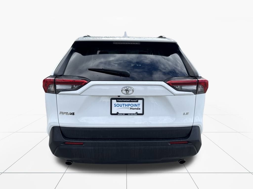 Used 2021 Toyota RAV4 LE image 7