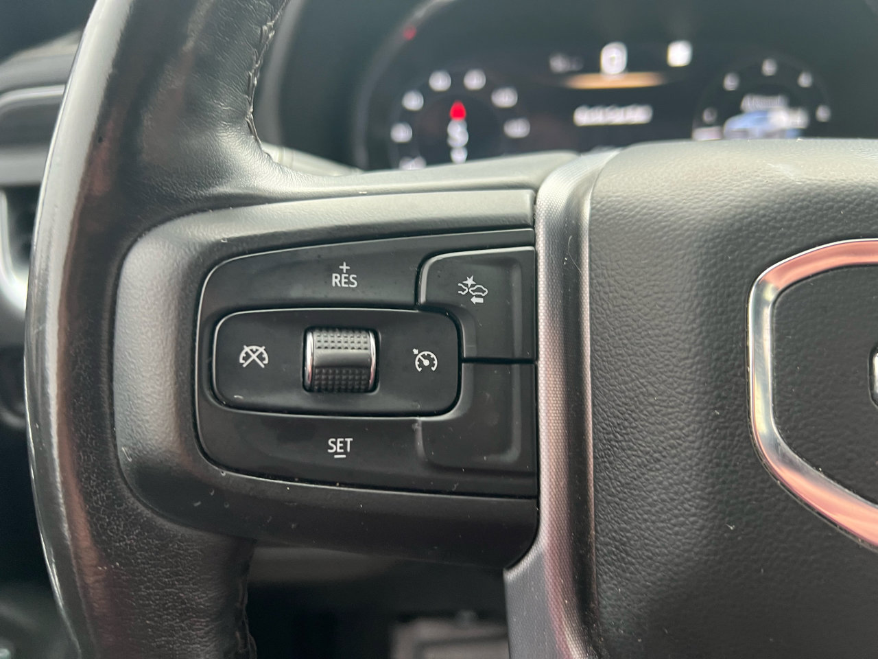 Used 2022 GMC Yukon SLT w/ SLT Premium Package image 59