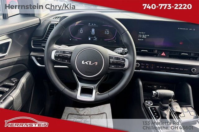 Used 2024 Kia Sportage EX image 7
