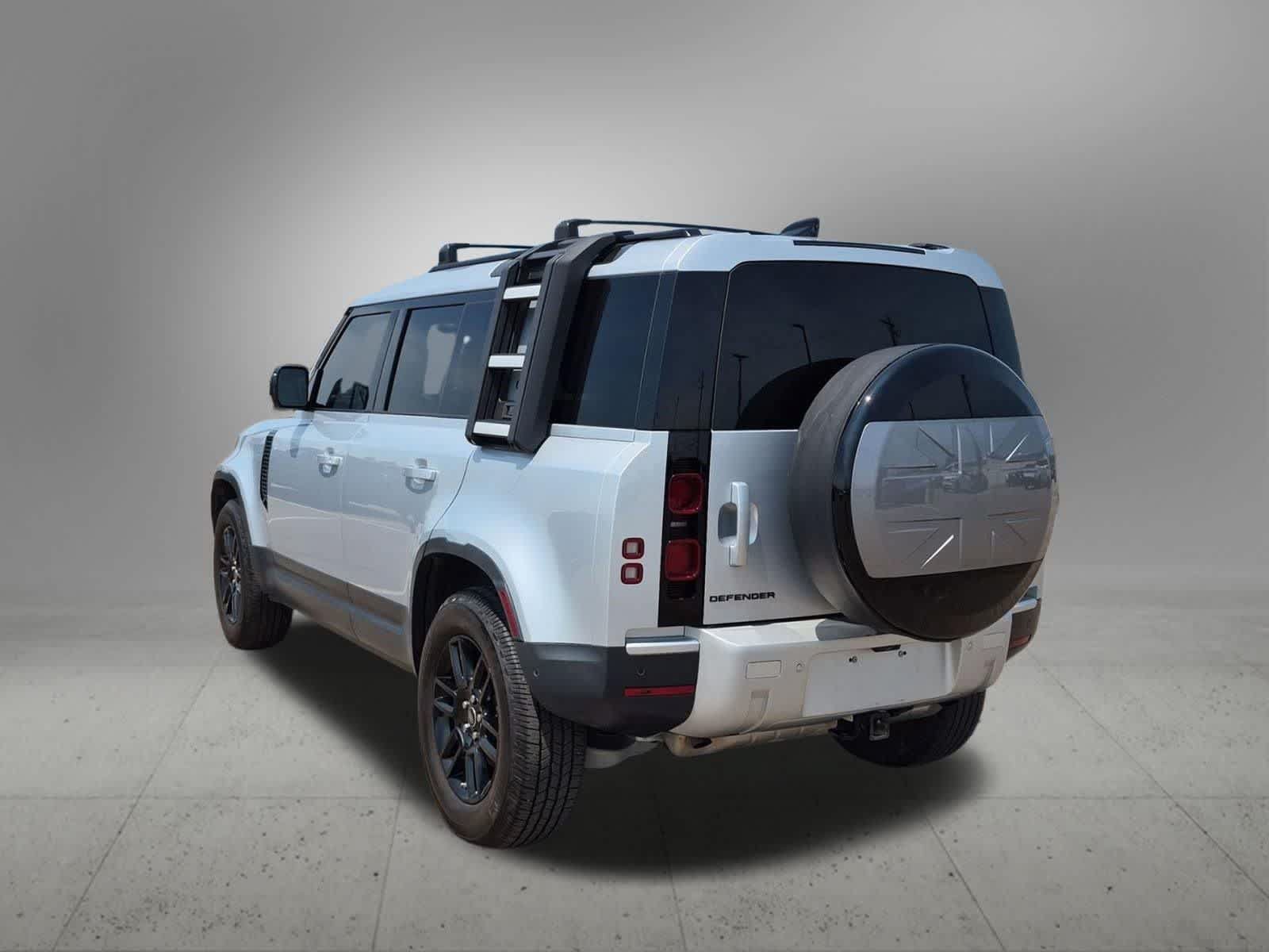 Used 2021 Land Rover Defender 110 S AWD/4WD image 4