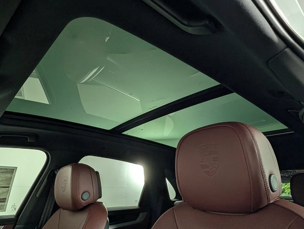 New 2026 Porsche Cayenne AWD/4WD image 30
