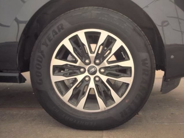 Used 2025 Ford Expedition Platinum AWD/4WD image 21