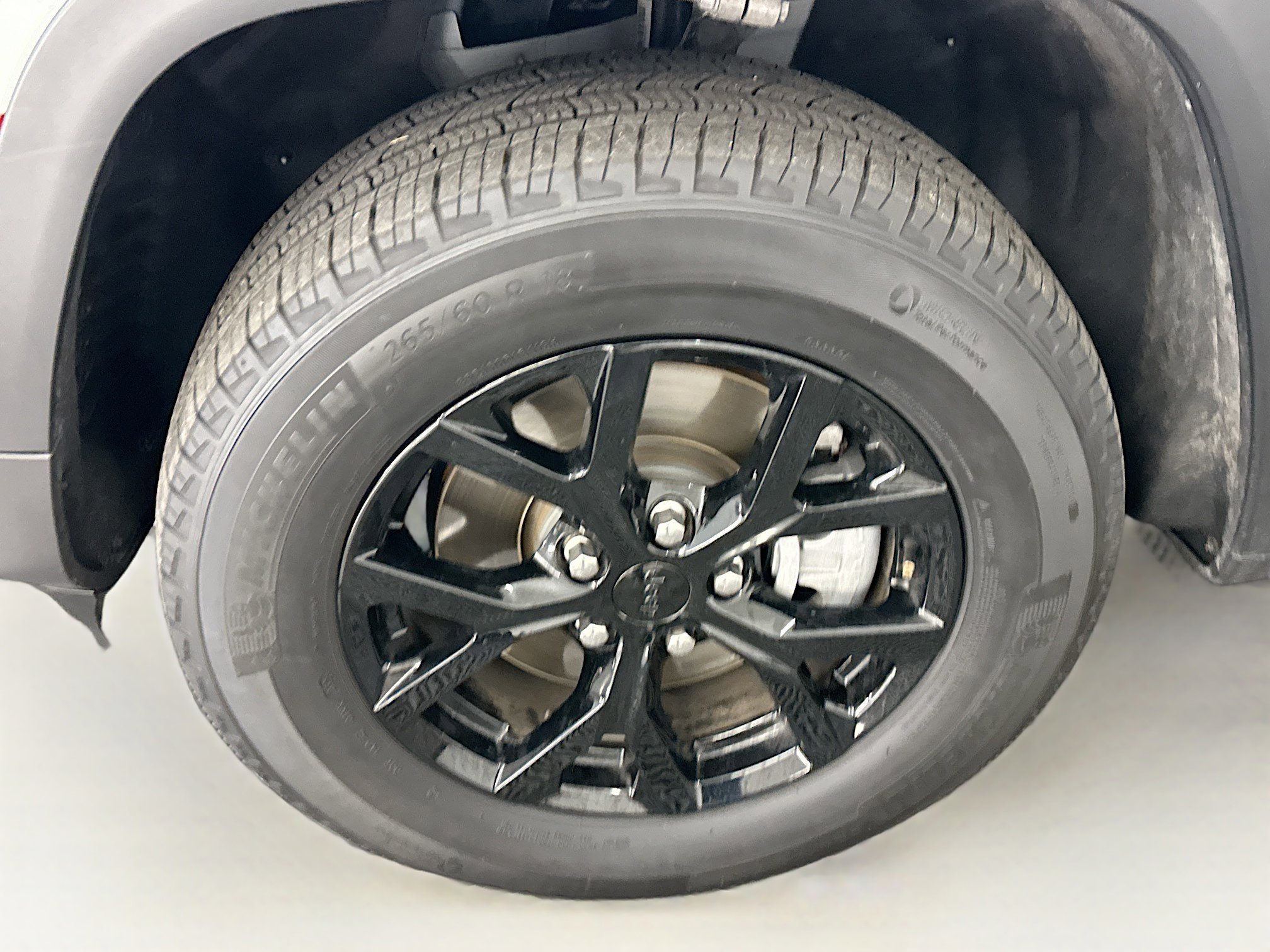 Used 2024 Jeep Grand Cherokee L Laredo image 11