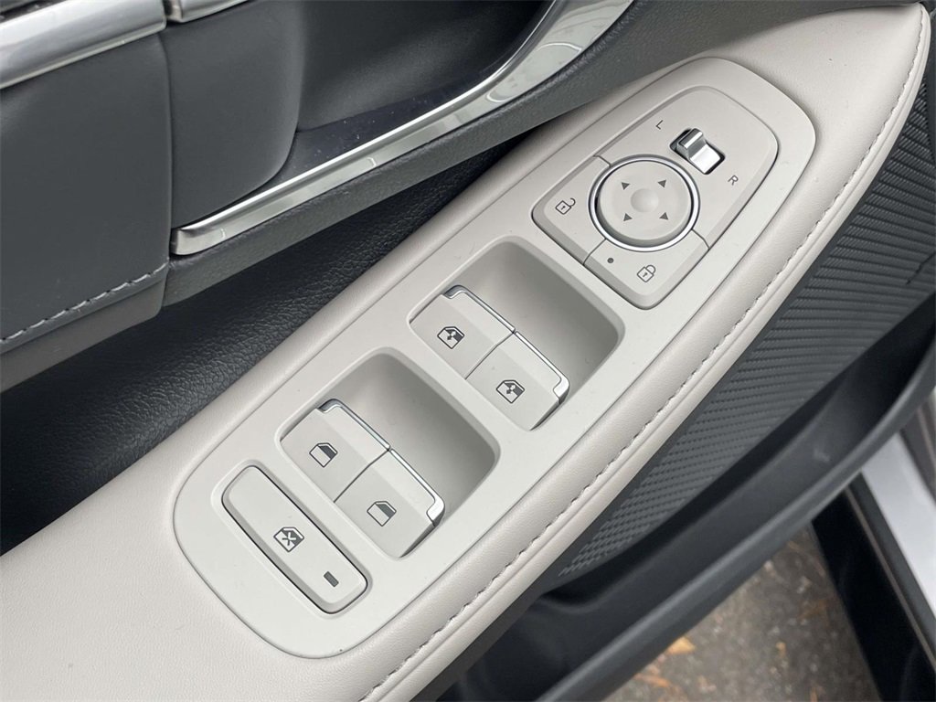Certified 2023 Hyundai Sonata Limited w/ Cargo Package image 15