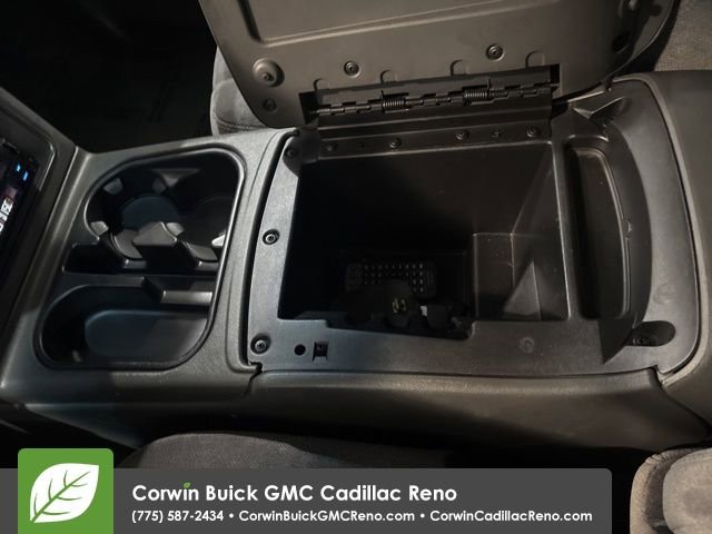 Used 2005 GMC Sierra 2500 SLE w/ Skid Plate Package image 26