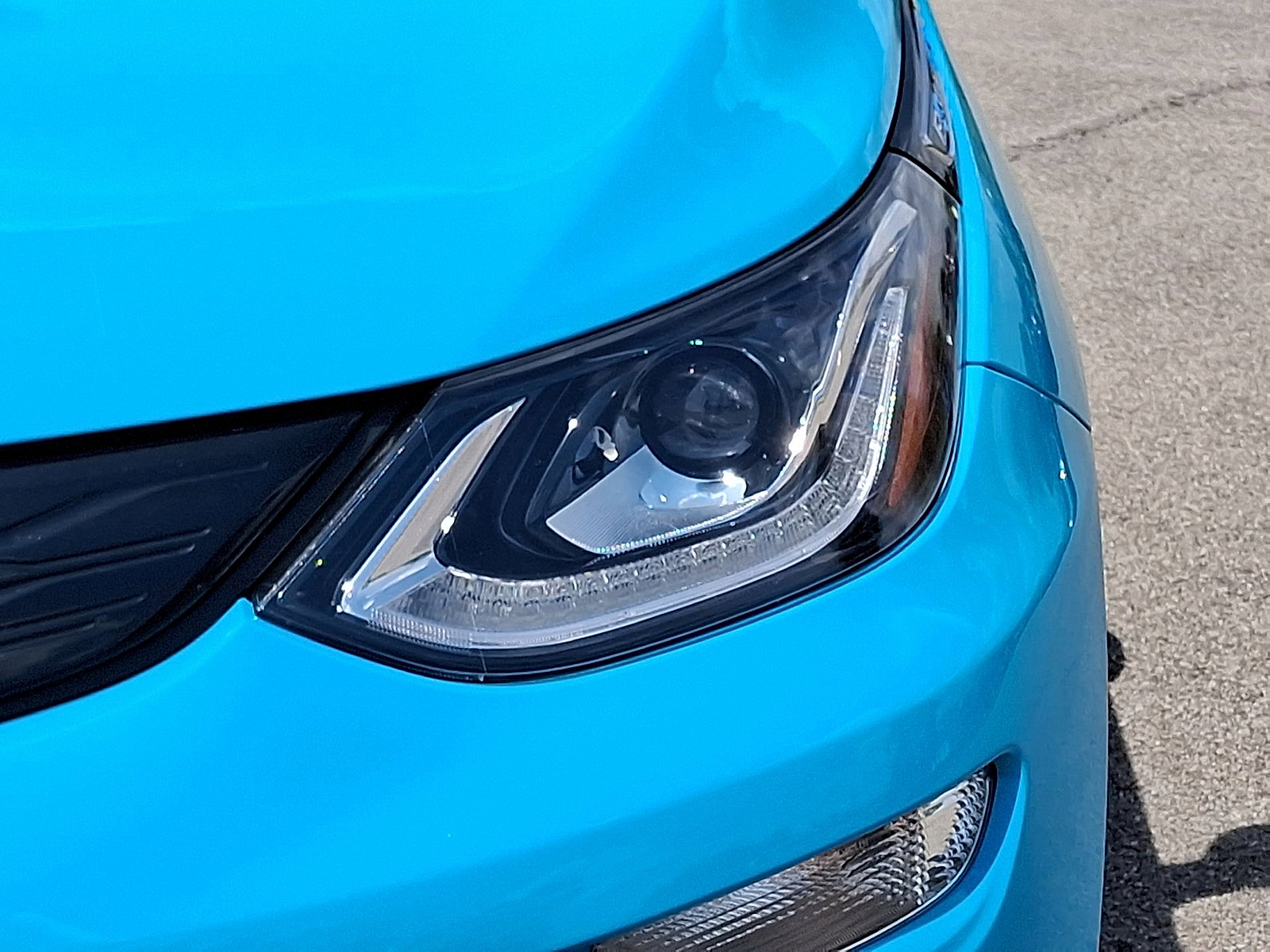 Used 2020 Chevrolet Bolt LT FWD image 27