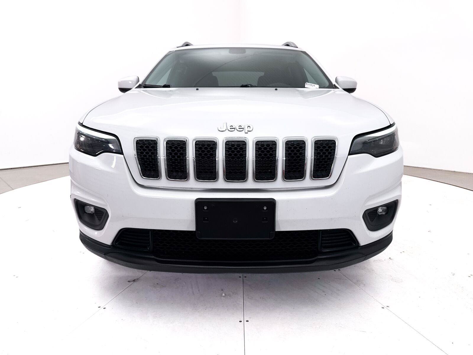 Used 2019 Jeep Cherokee Latitude w/ Popular Appearance Group FWD image 11