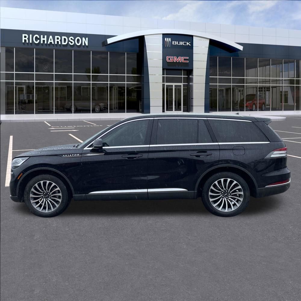Used 2022 Lincoln Aviator Reserve AWD/4WD image 2