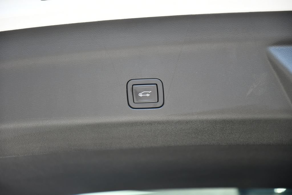 Used 2024 GMC Yukon AT4 w/ AT4 Premium Package AWD/4WD image 46
