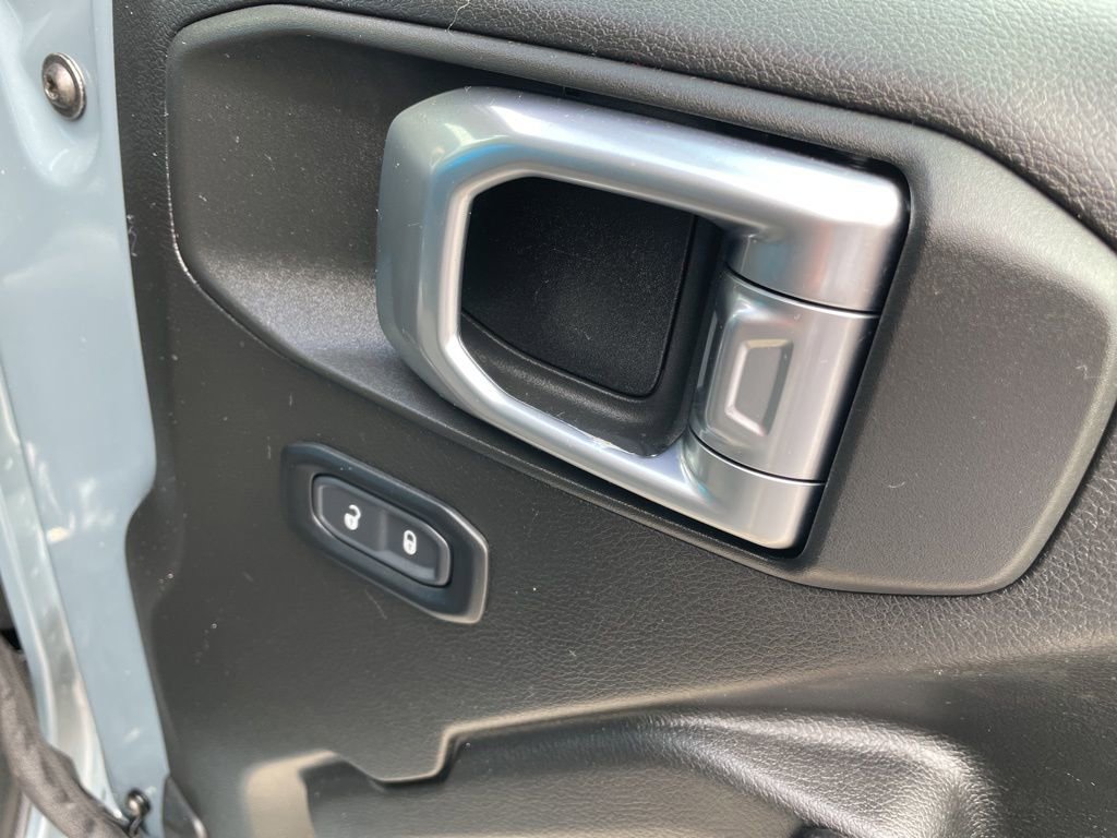 Used 2024 Jeep Wrangler Unlimited image 27