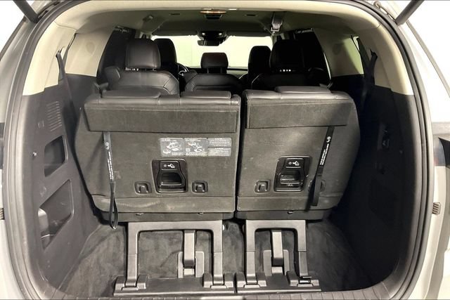 Certified 2024 Kia Carnival SX FWD image 25