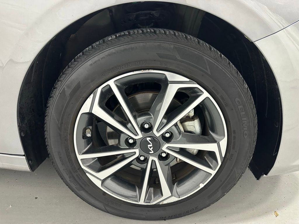 Used 2024 Kia Forte LXS image 55