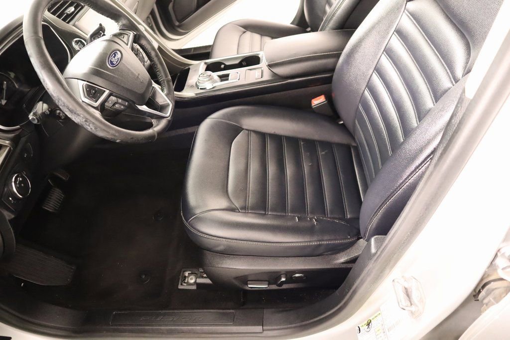 Used 2019 Ford Fusion SEL image 11