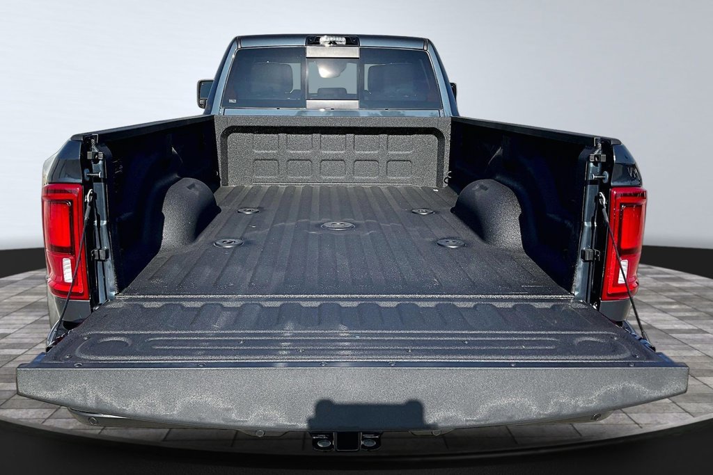 New 2026 RAM 3500 Laramie w/ Night Edition AWD/4WD image 25