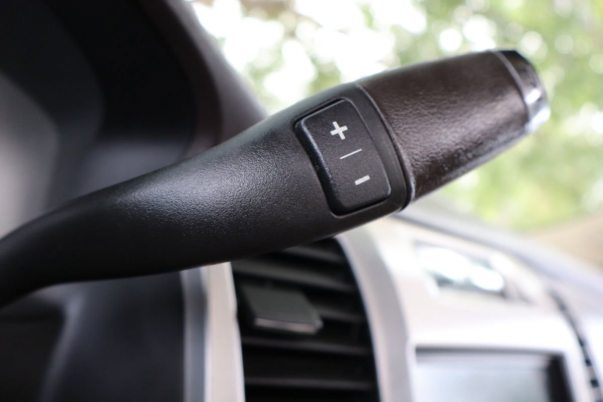 Used 2012 Cadillac Escalade EXT Luxury image 34