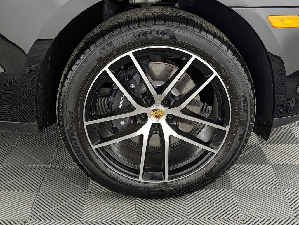 New 2026 Porsche Macan image 14