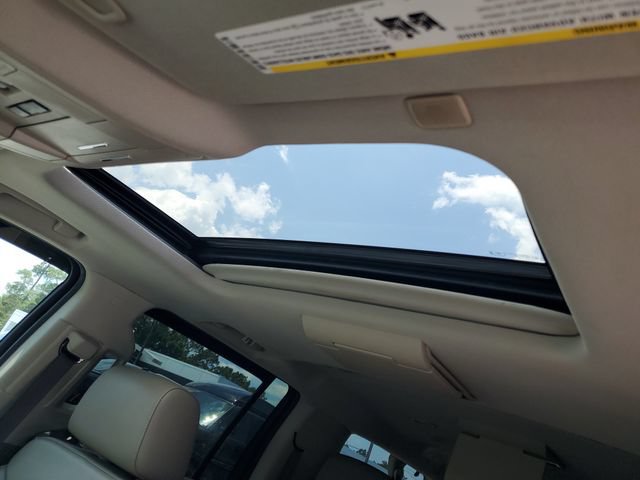 Used 2020 Chevrolet Suburban LT RWD image 10