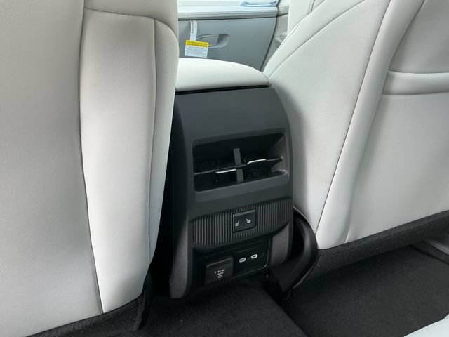 New 2026 Jeep Cherokee Overland w/ Advanced Pro Tech Group AWD/4WD image 24
