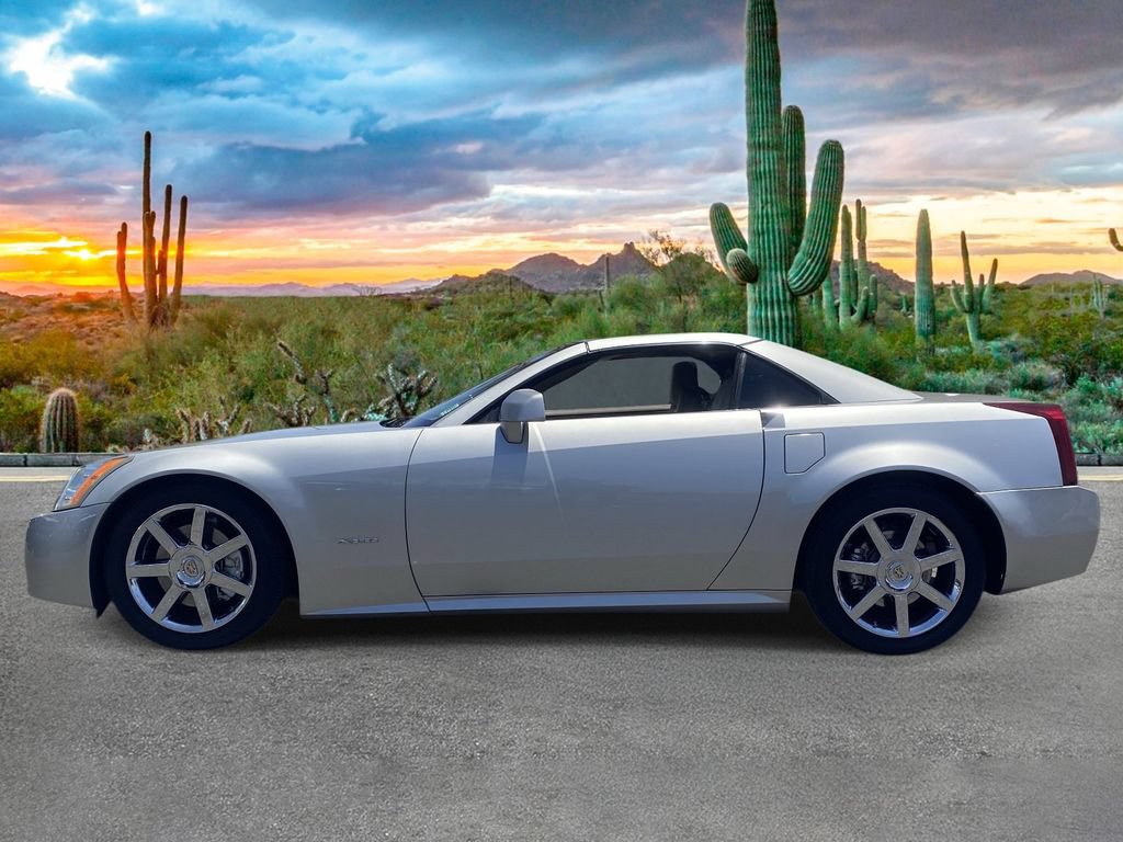 Used 2005 Cadillac XLR RWD image 6