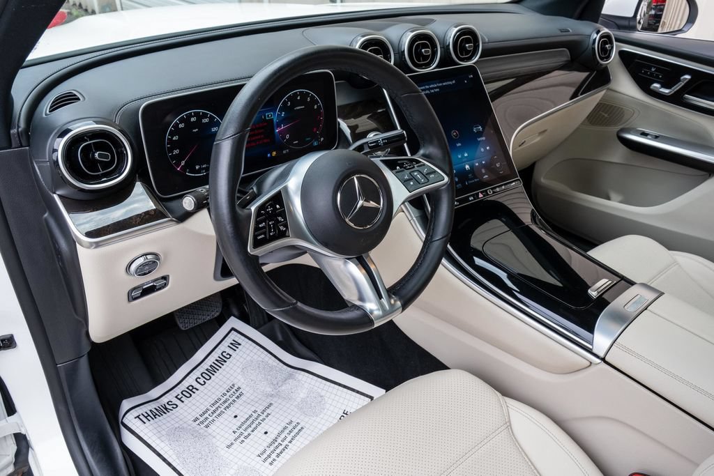 Used 2023 Mercedes-Benz GLC 300 4MATIC image 16