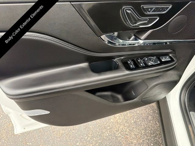 Used 2023 Lincoln Corsair Reserve image 15