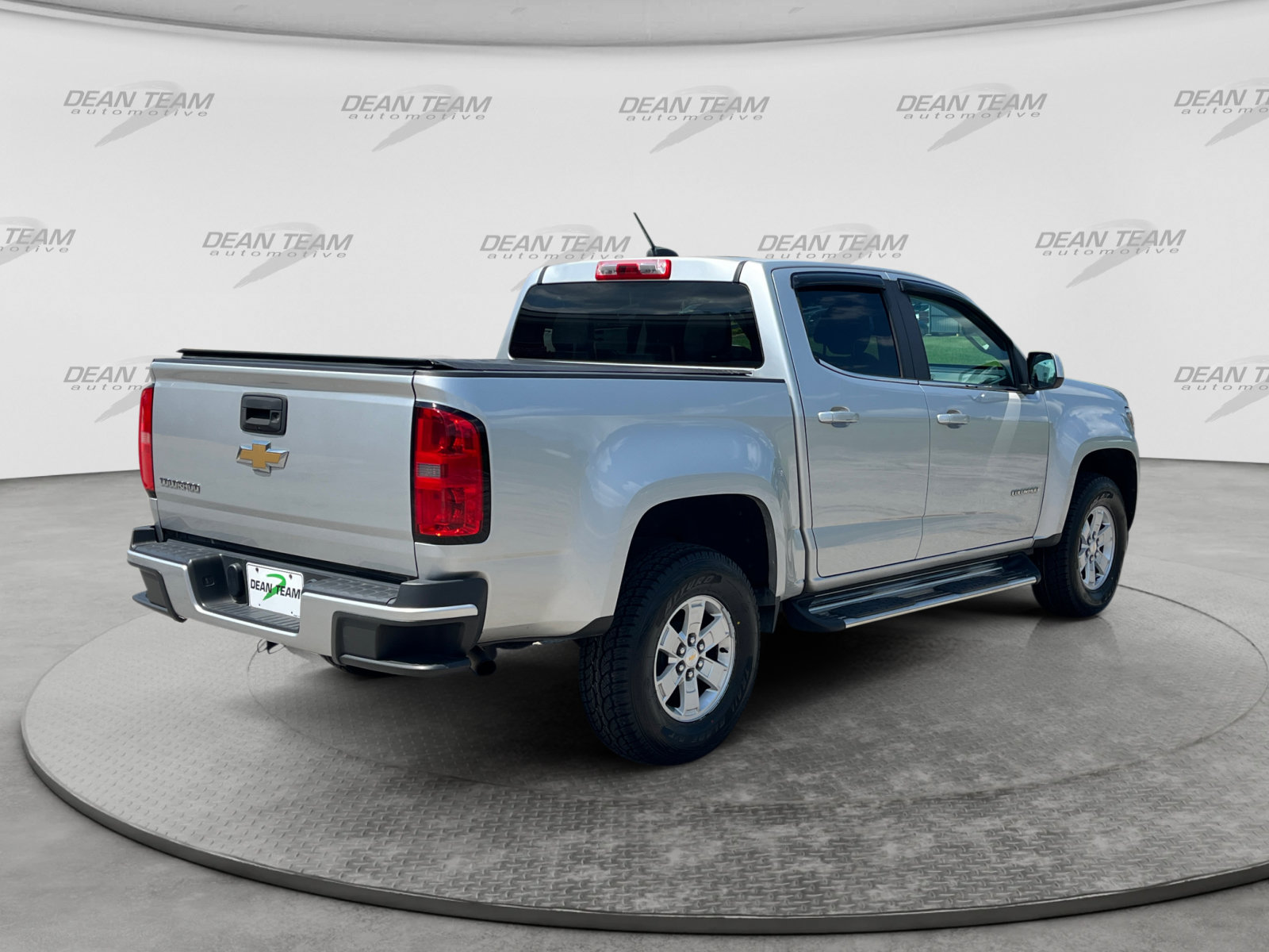 Used 2017 Chevrolet Colorado W/T w/ WT Convenience Package RWD image 7