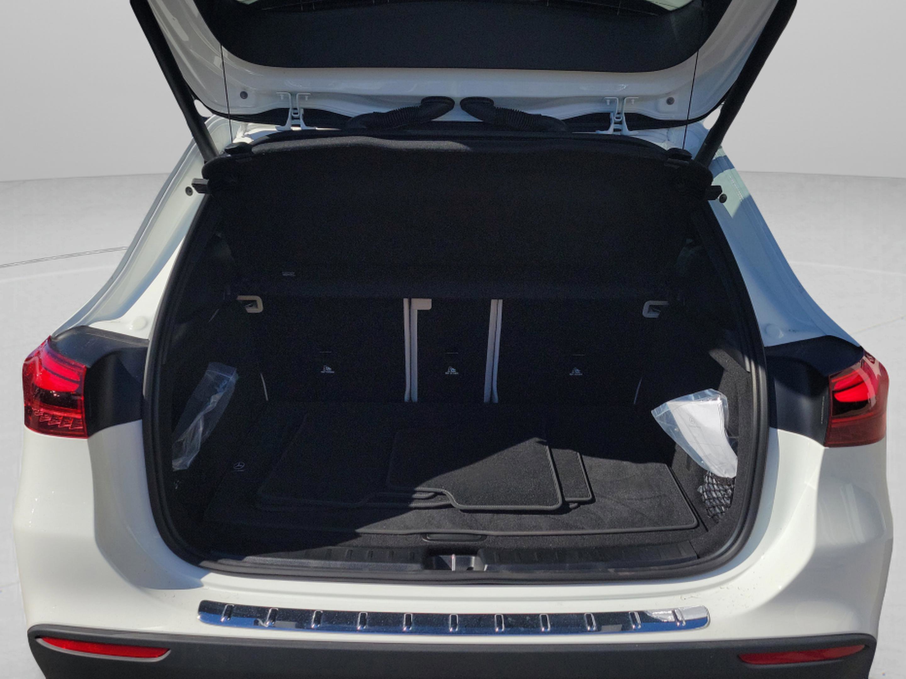 Certified 2026 Mercedes-Benz GLA 250 image 29