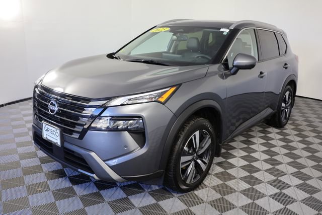 Used 2025 Nissan Rogue SL w/ SL Premium Package image 4