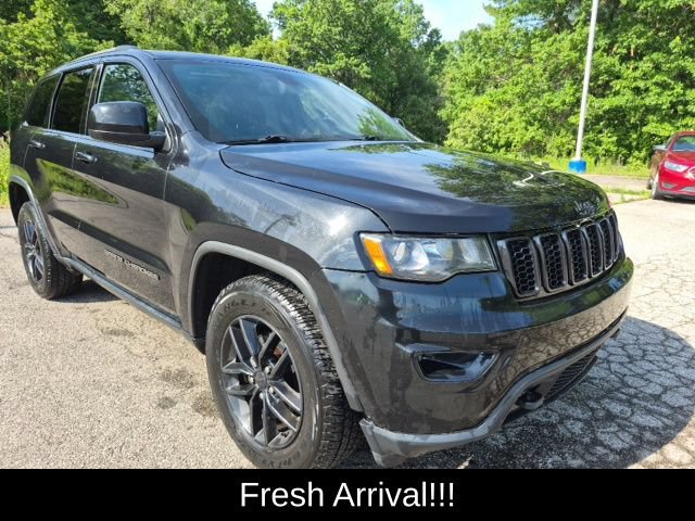 Used 2016 Jeep Grand Cherokee Laredo 75th Anniversary AWD/4WD image 11