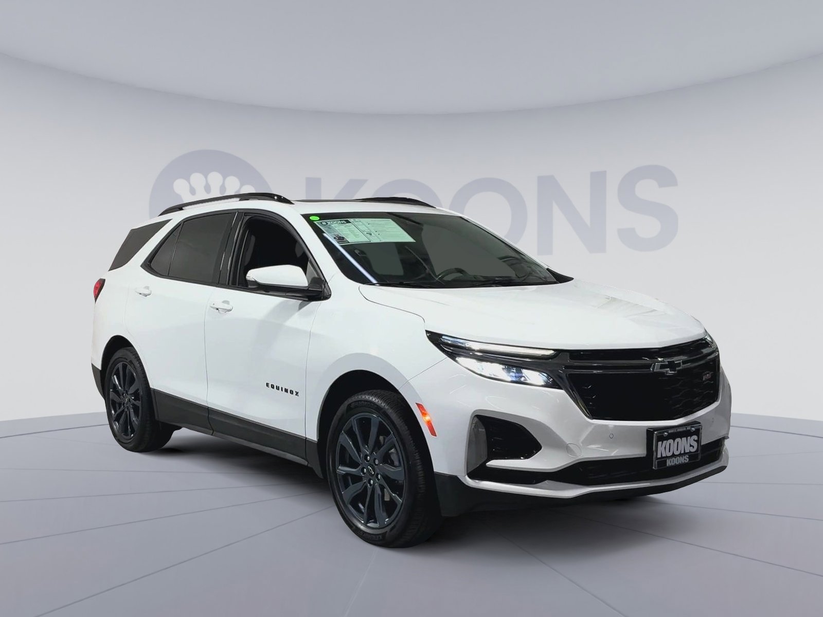 Used 2022 Chevrolet Equinox RS w/ RS Leather Package image 2