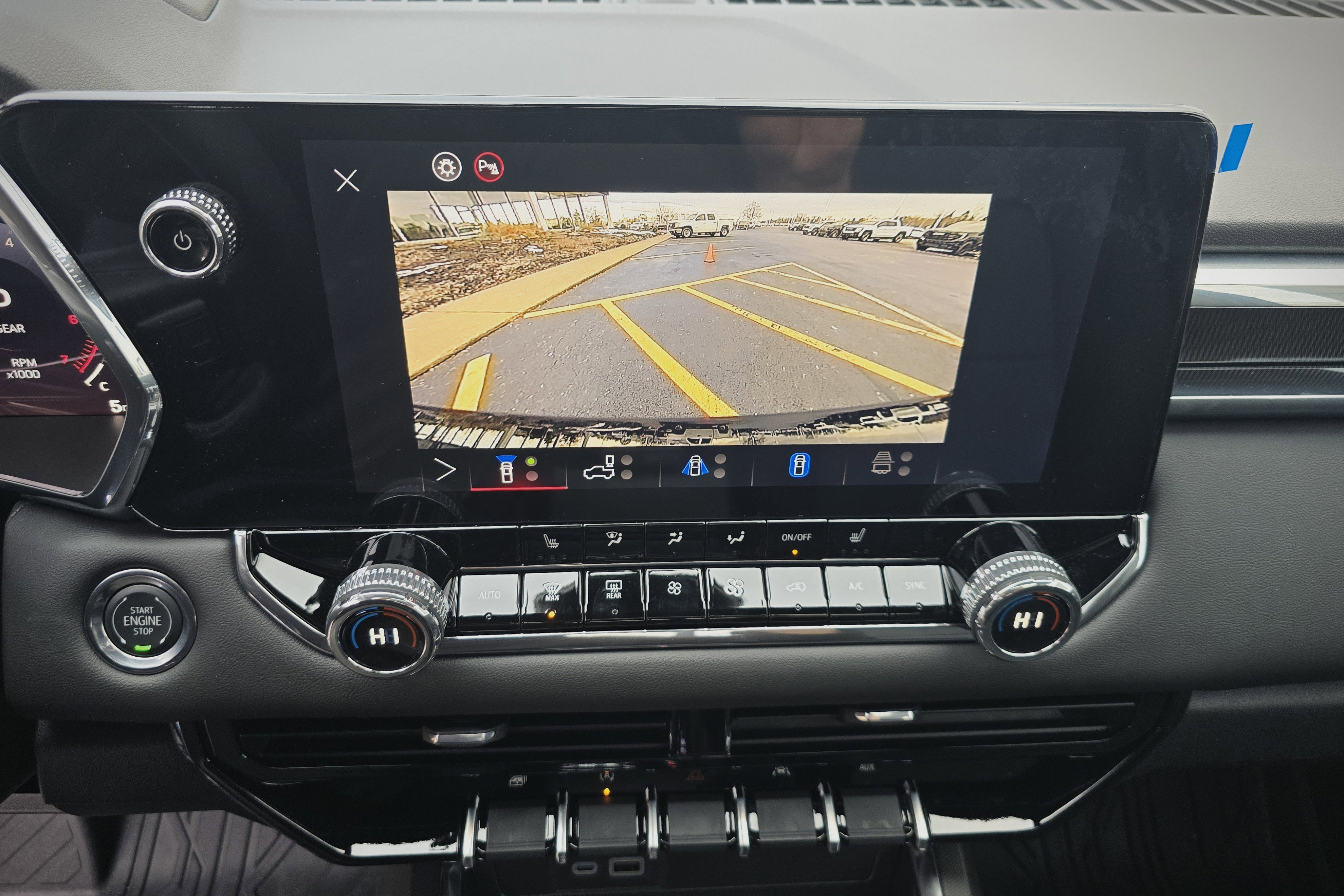 New 2026 GMC Canyon Elevation w/ Convenience Package image 23