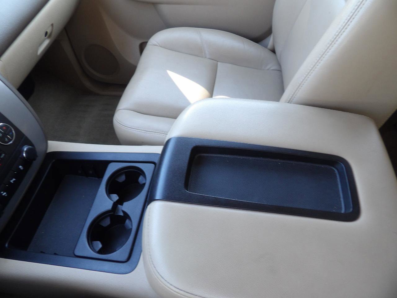 Used 2013 GMC Yukon SLT w/ SLT Chrome Package AWD/4WD image 20