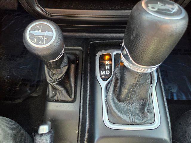 Certified 2018 Jeep Wrangler Unlimited Sport S AWD/4WD image 24