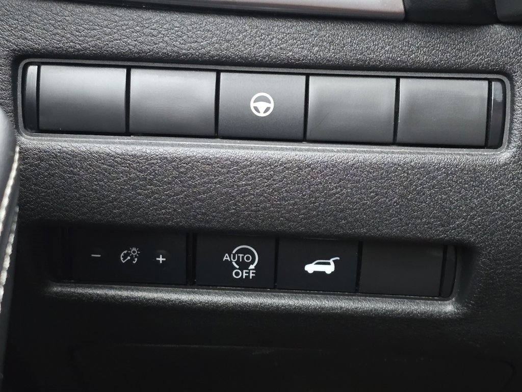 Certified 2024 Nissan Rogue SV w/ SV Premium Package image 31