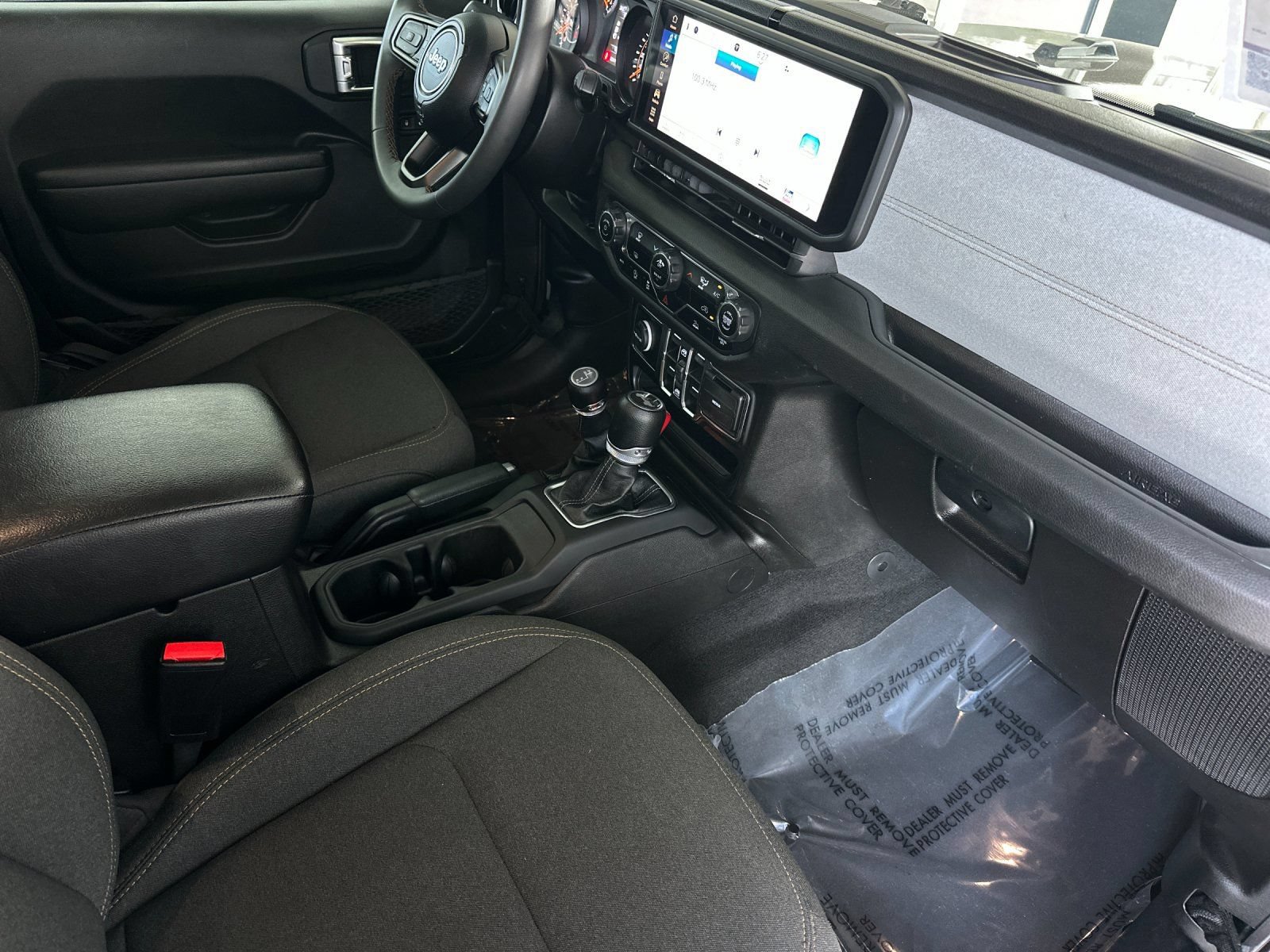 Used 2024 Jeep Wrangler Unlimited Sport AWD/4WD image 15