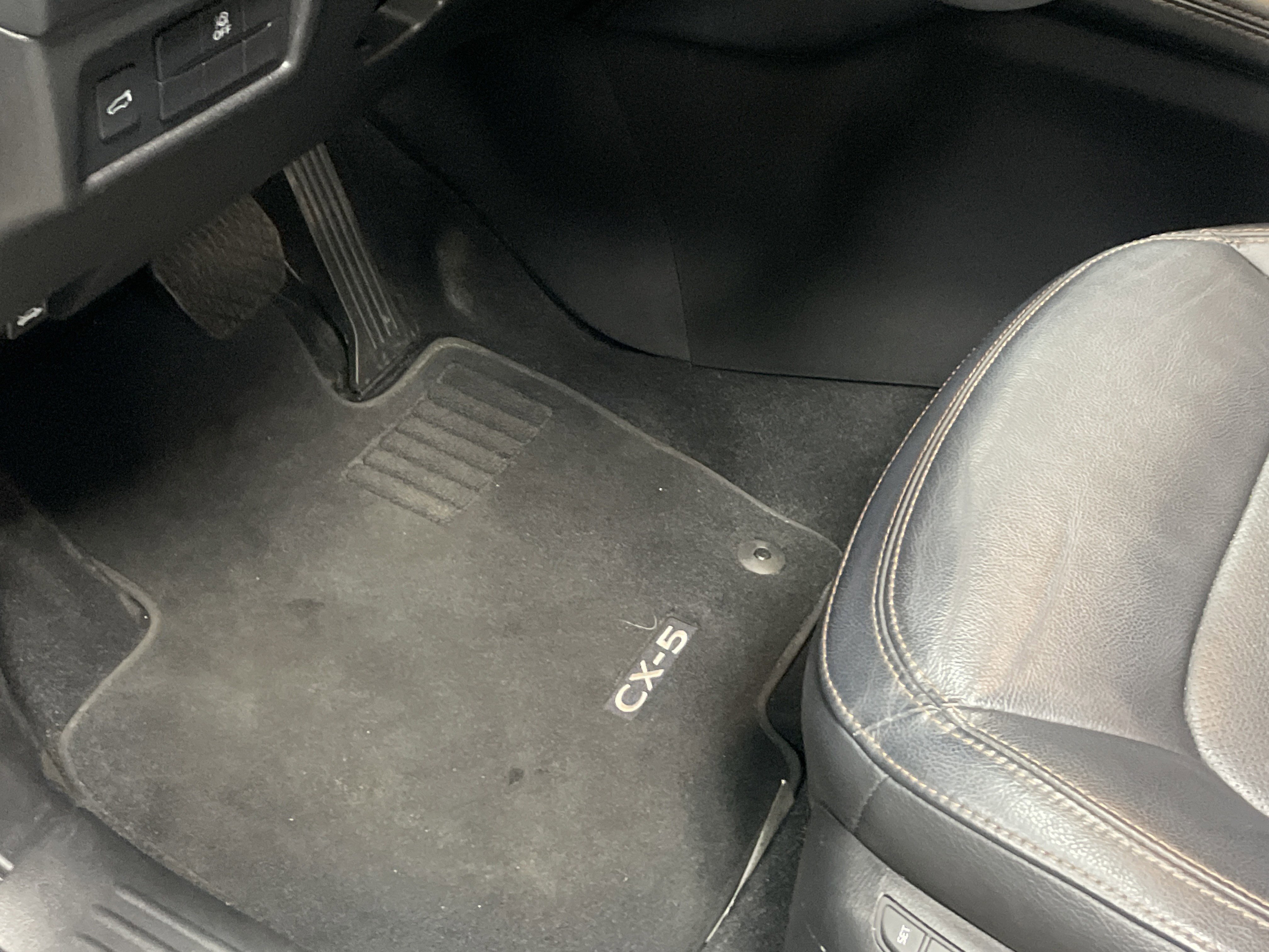 Used 2023 MAZDA CX-5 AWD 2.5 S w/ Premium Package image 17