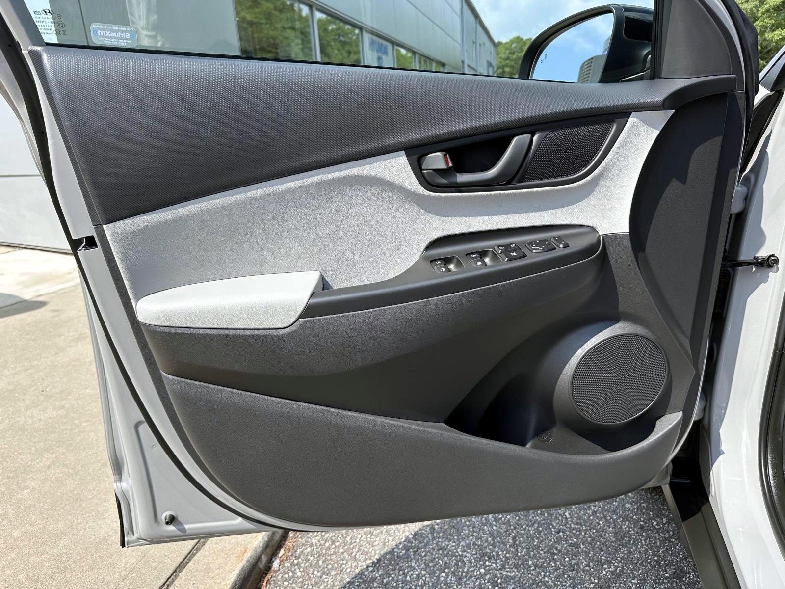 Used 2023 Hyundai Kona SEL w/ Cargo Package AWD/4WD image 8