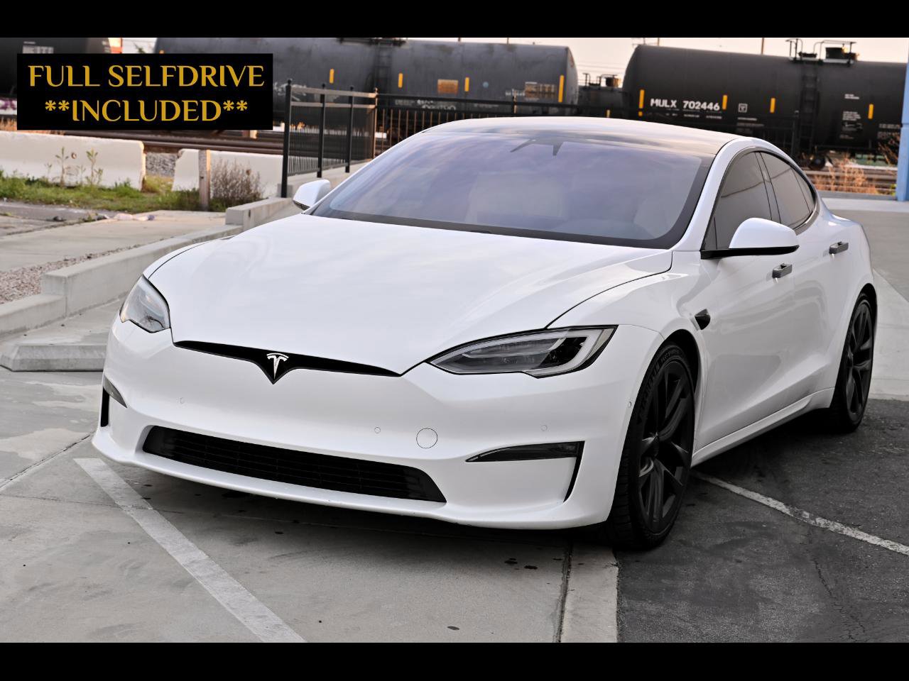 Used 2022 Tesla Model S Plaid image 1