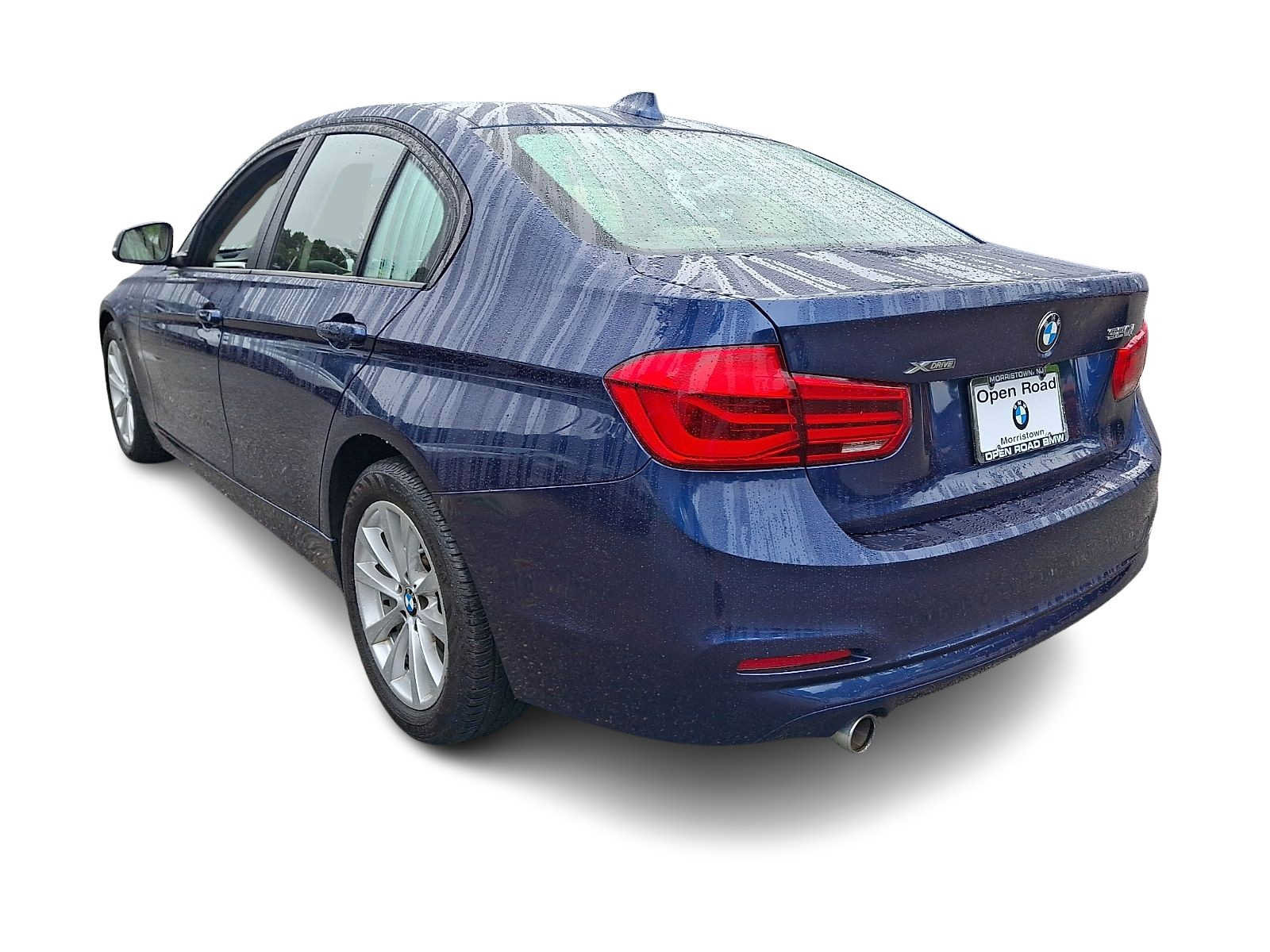 Used 2018 BMW 320i xDrive Sedan AWD/4WD image 4