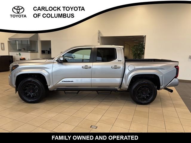 Used 2025 Toyota Tacoma SR5 image 1