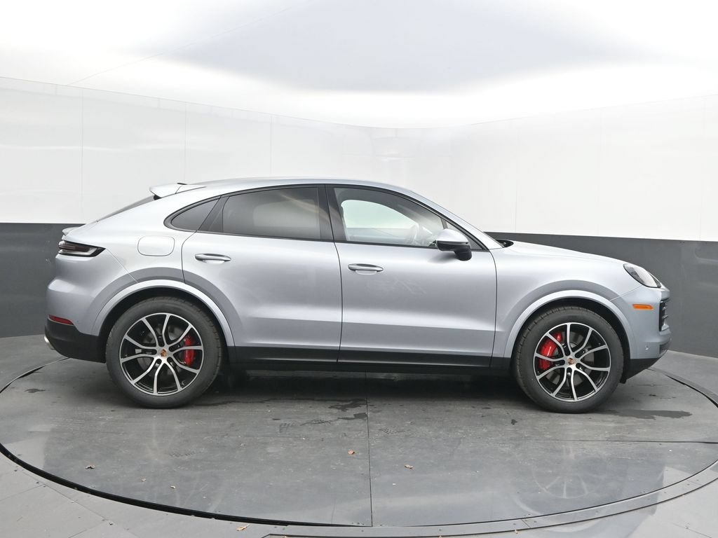 Certified 2026 Porsche Cayenne S AWD/4WD image 8