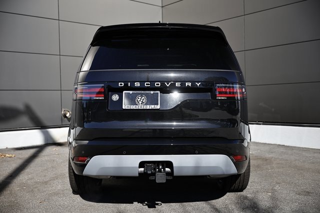 New 2025 Land Rover Discovery Metropolitan Edition image 14
