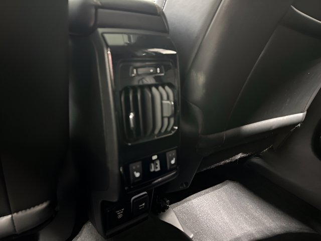 Used 2022 Jeep Compass Limited w/ Elite Group AWD/4WD image 26