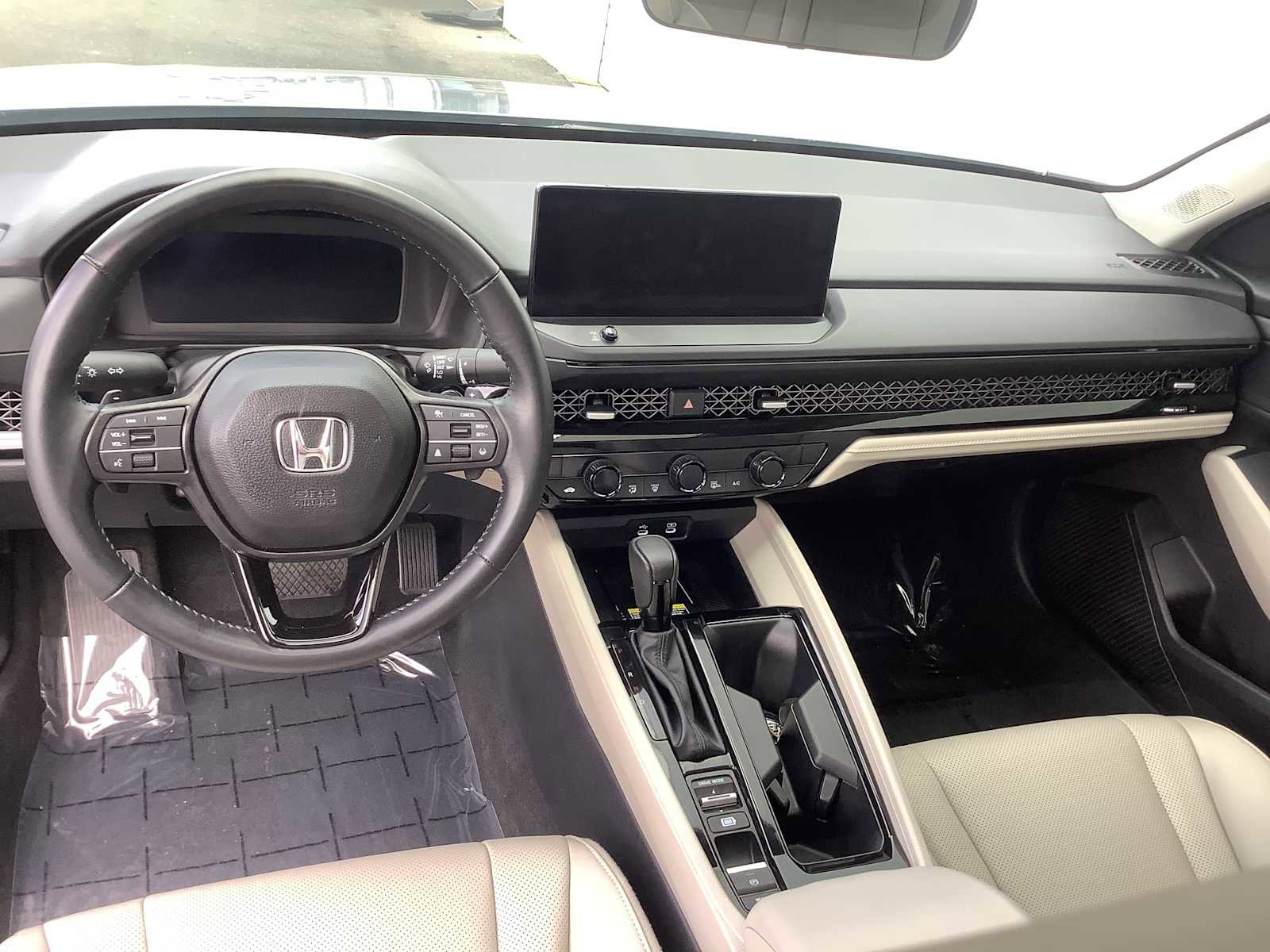 Used 2025 Honda Accord EX-L image 11