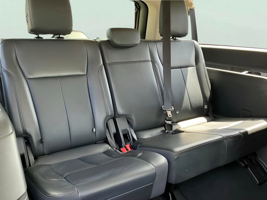 Certified 2024 Ford Expedition Max XLT image 15