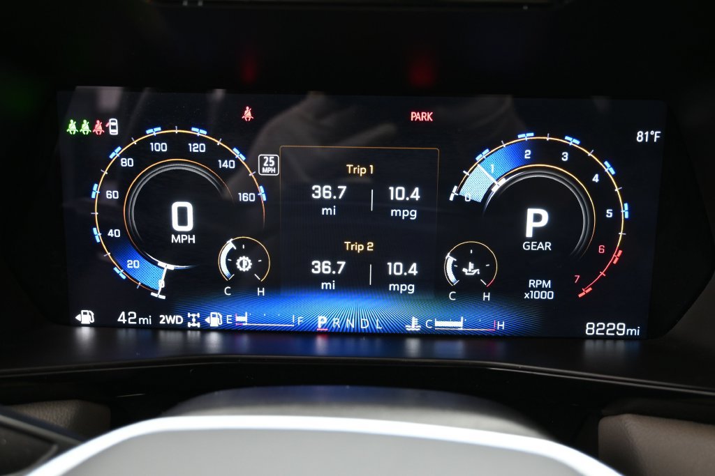 Used 2024 Chevrolet Colorado ZR2 w/ Technology Package AWD/4WD image 22