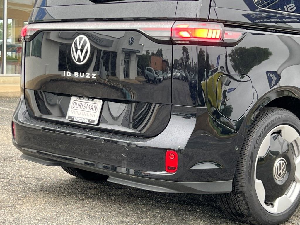 New 2025 Volkswagen ID. Buzz Pro S RWD image 5
