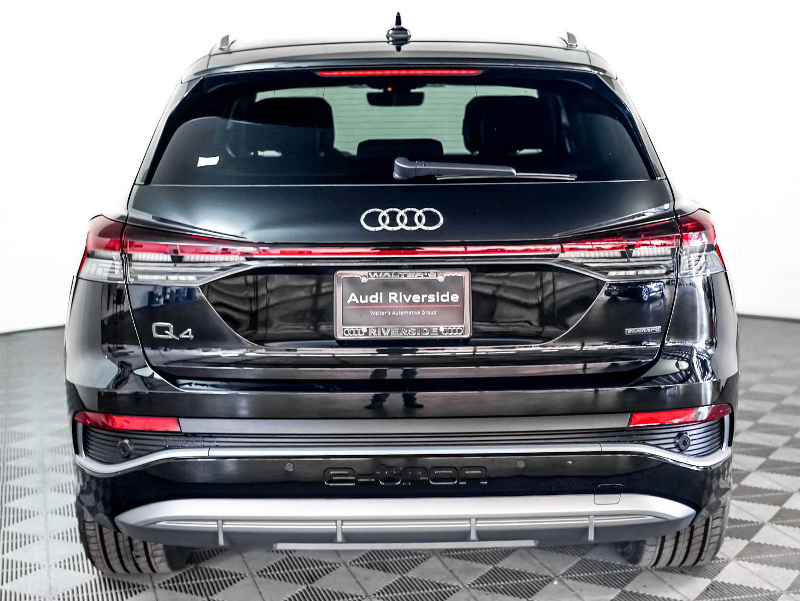 Used 2024 Audi Q4 e-tron Premium Plus w/ Premium Plus image 10